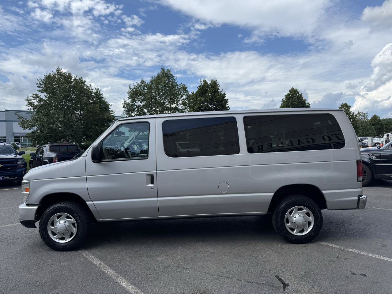 Used 2013 Ford E-350 and Econoline 350 XLT RWD image 9