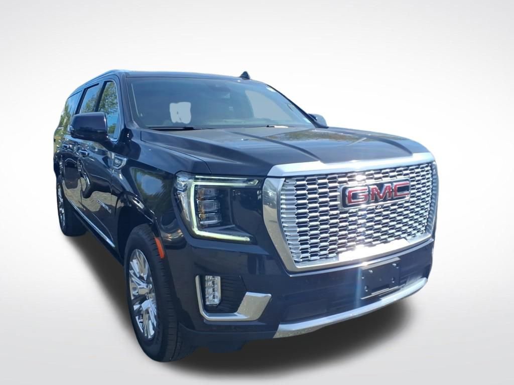Used 2023 GMC Yukon XL Denali image 3