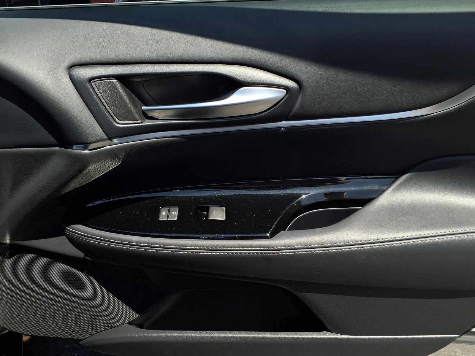 Used 2023 Toyota Mirai w/ Advanced Technology Package RWD image 18