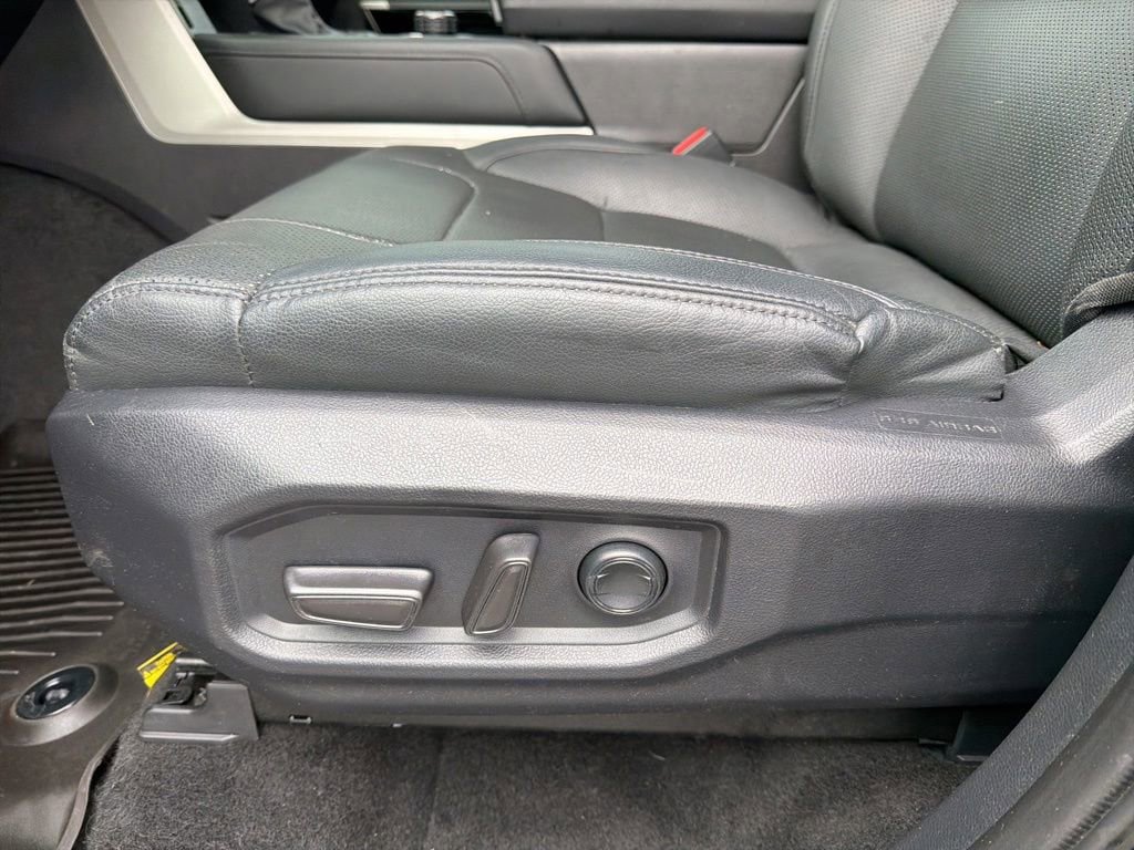 Used 2024 Toyota Tundra Limited AWD/4WD image 21