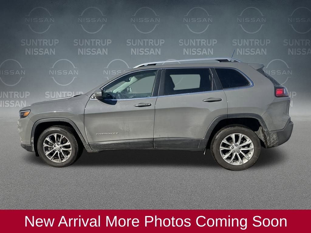 Used 2021 Jeep Cherokee Latitude Plus image 3