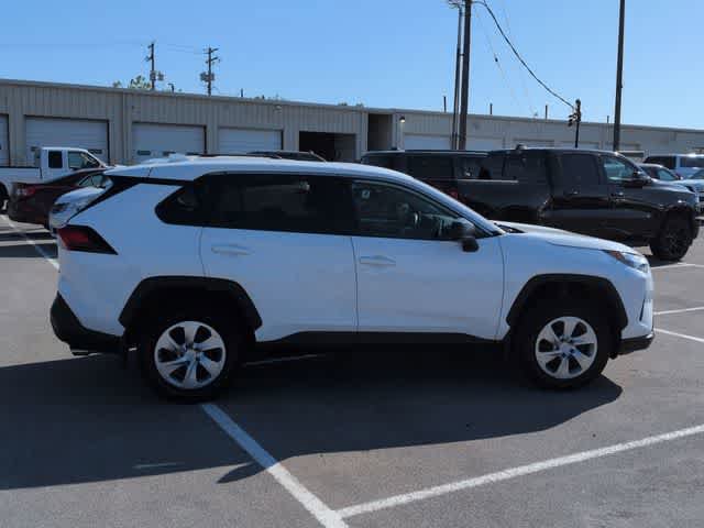 Used 2023 Toyota RAV4 LE FWD image 9