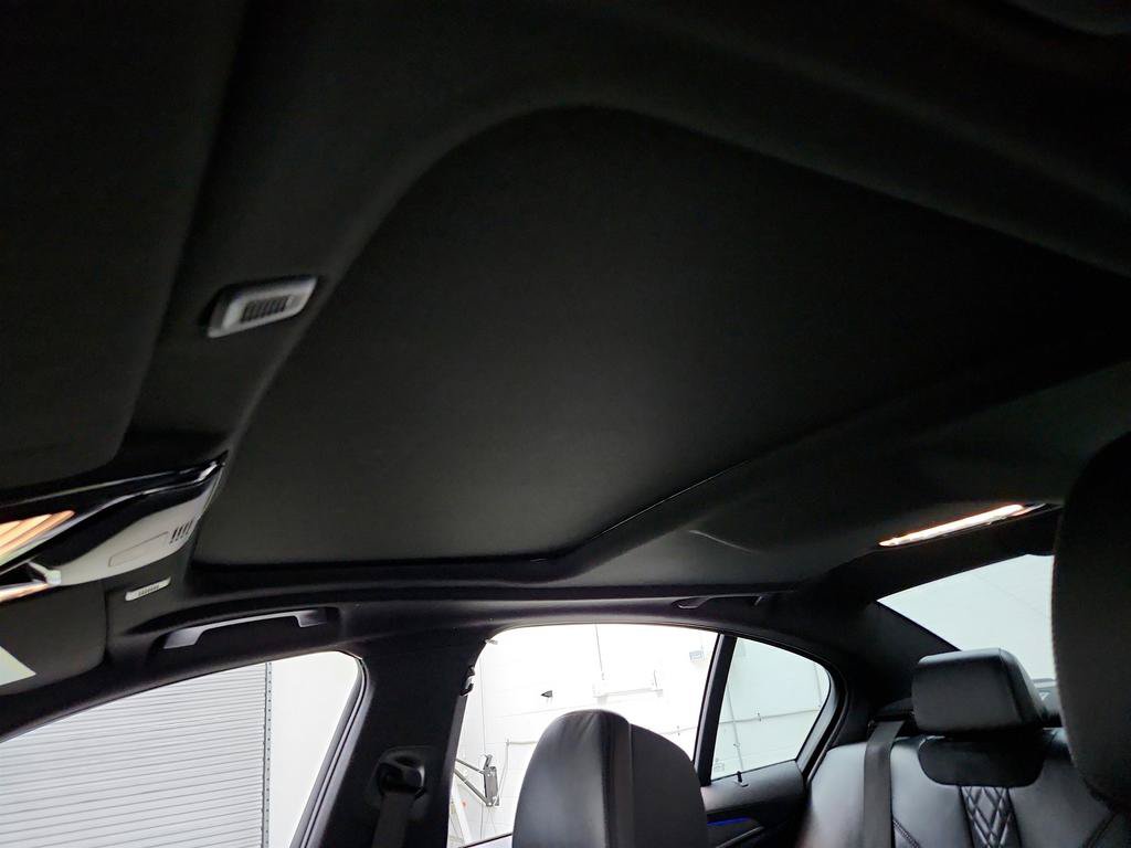 Used 2020 BMW M550i xDrive AWD/4WD image 15