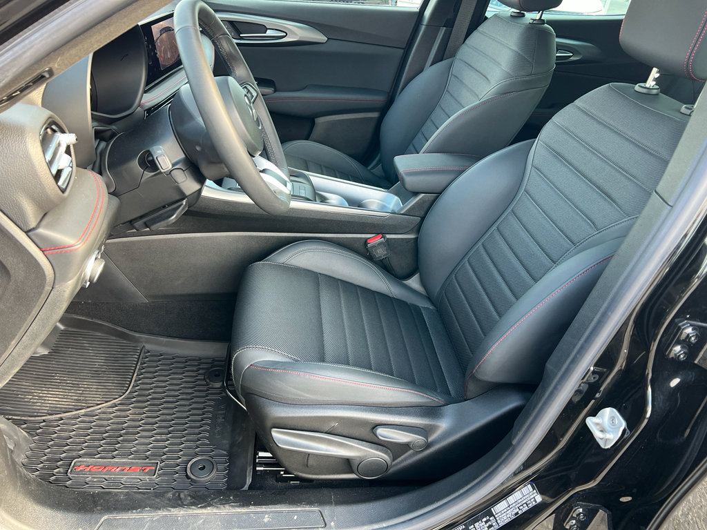 Used 2023 Dodge Hornet GT w/ GT Blacktop Package image 10