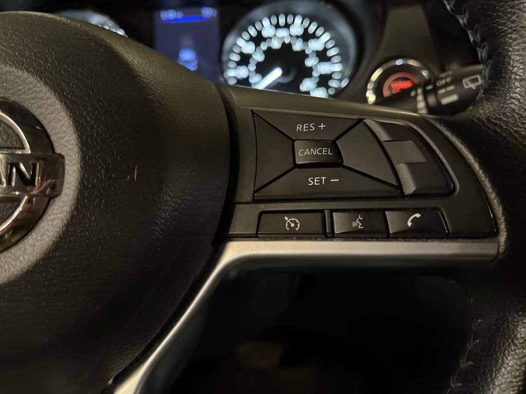 Used 2021 Nissan Rogue Sport SV image 32