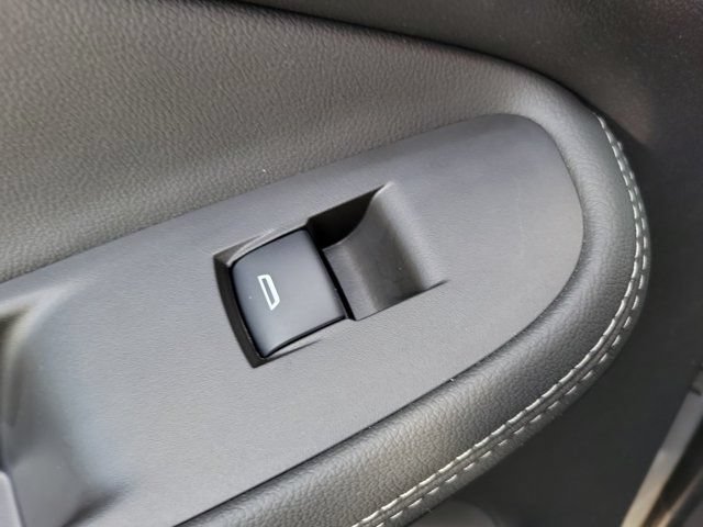 Used 2023 Buick Encore GX Select w/ Sport Touring Package FWD image 7