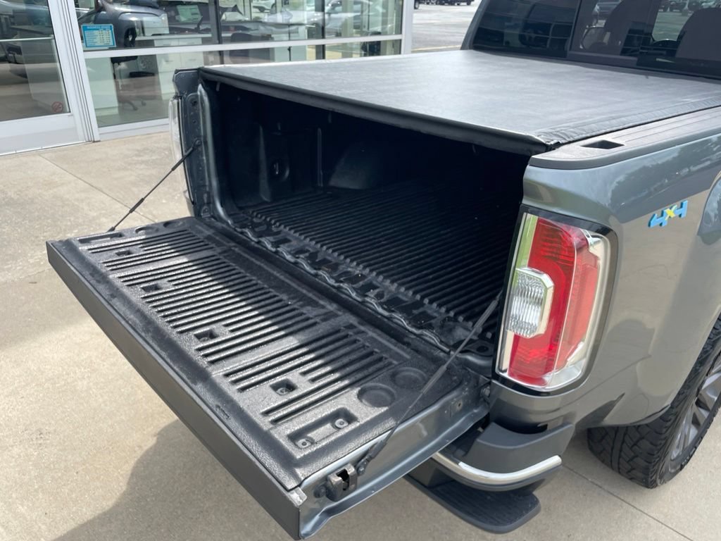 Used 2019 GMC Canyon SLE w/ Elevation Edition AWD/4WD image 14