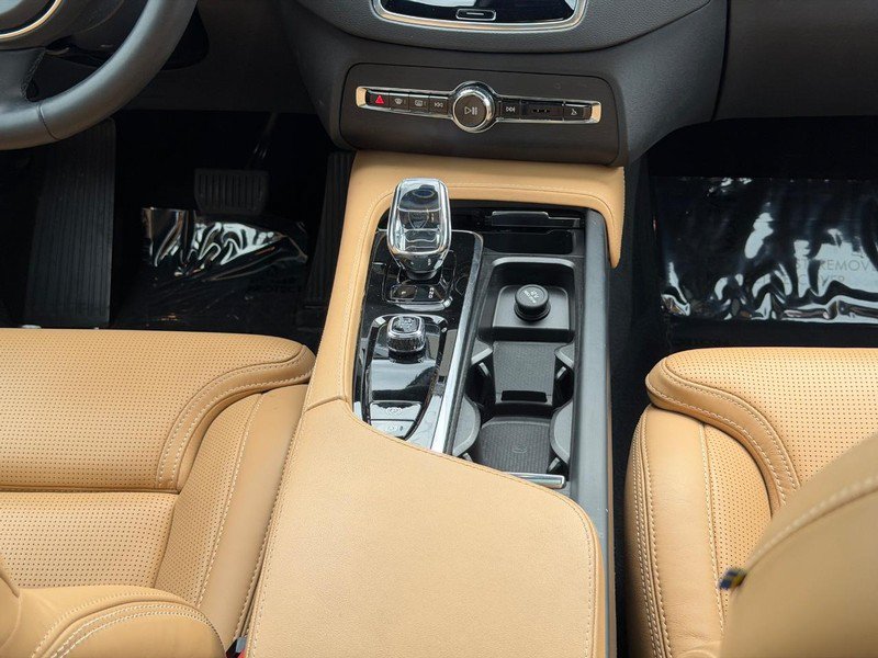 Certified 2023 Volvo XC90 B6 Ultimate AWD/4WD image 15