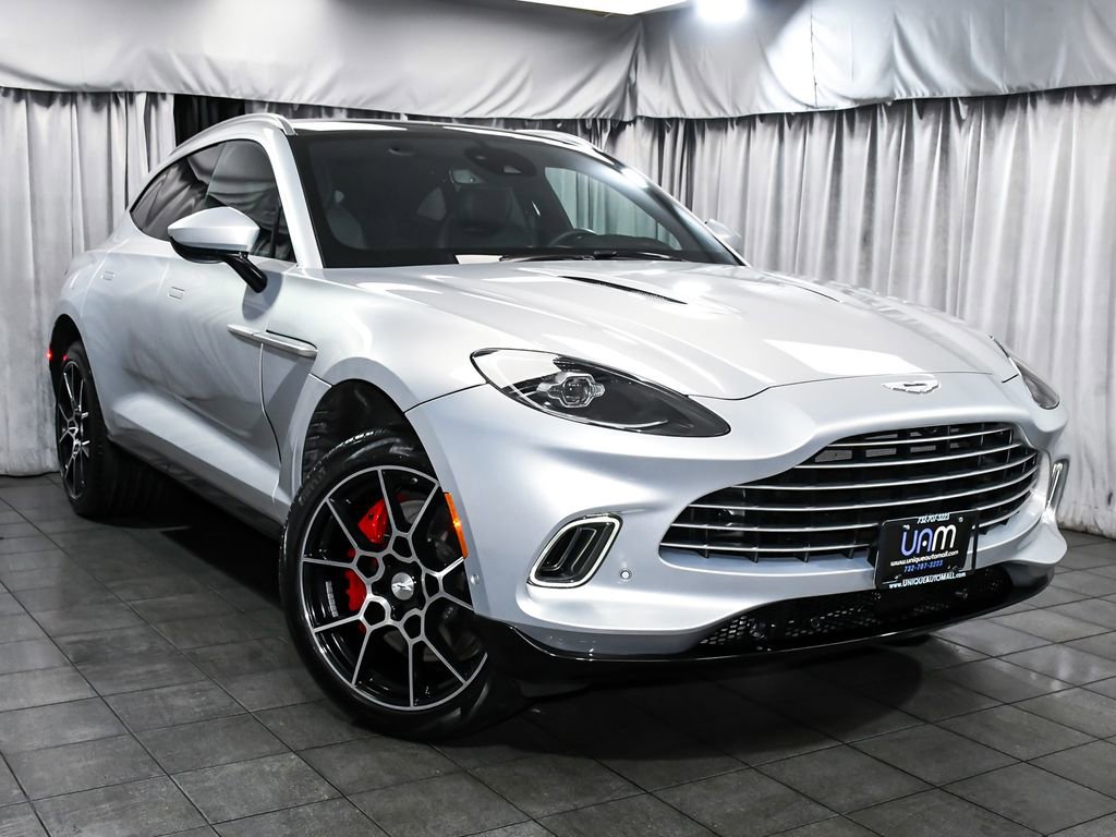 Used 2021 Aston Martin DBX image 3