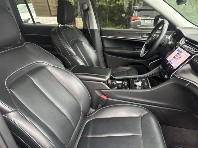 Used 2021 Jeep Grand Cherokee L Limited AWD/4WD image 29