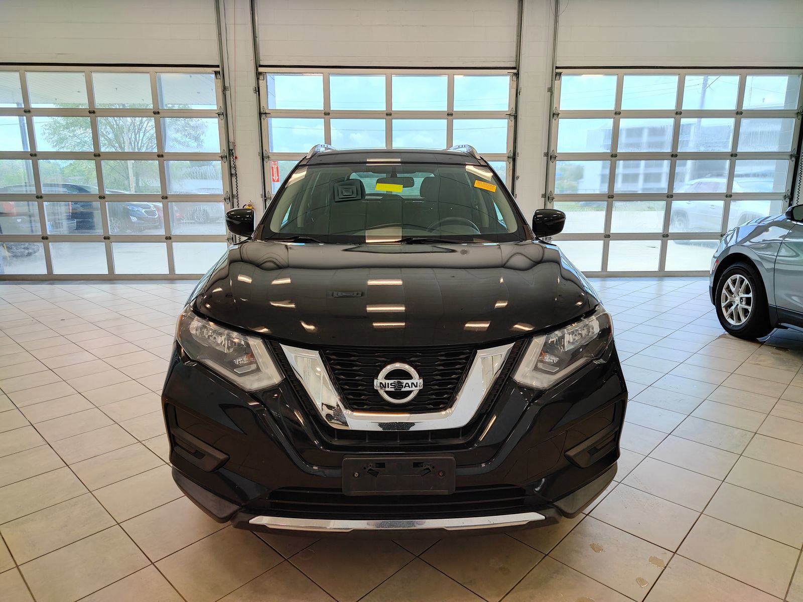 Used 2017 Nissan Rogue S w/ S Appearance Package AWD/4WD image 8