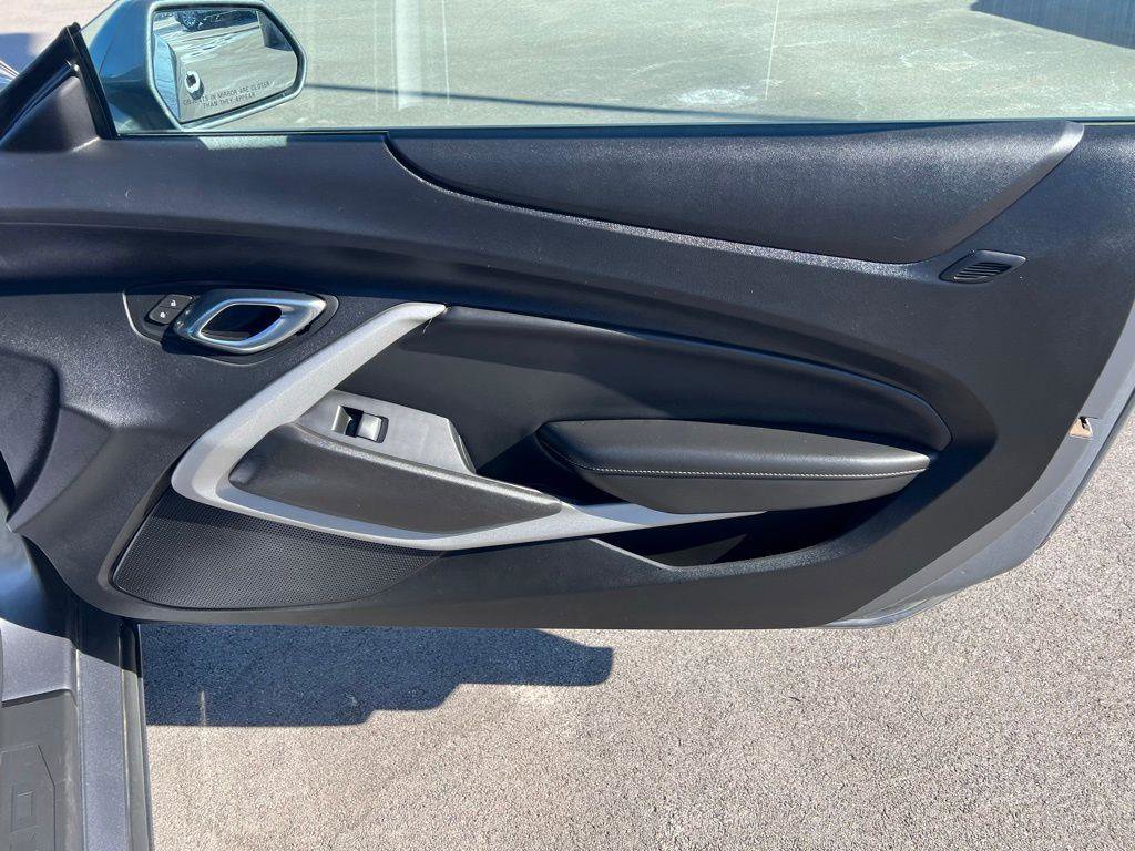 Used 2019 Chevrolet Camaro LT w/ RS Package image 23