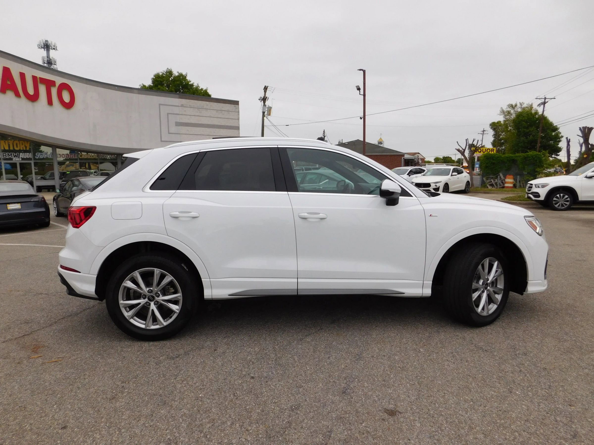 Used 2024 Audi Q3 2.0T Premium AWD/4WD image 4