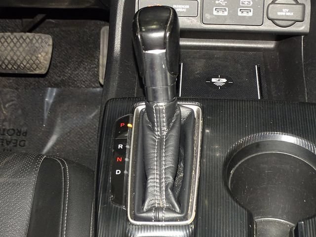 Used 2022 Honda Civic Touring image 37