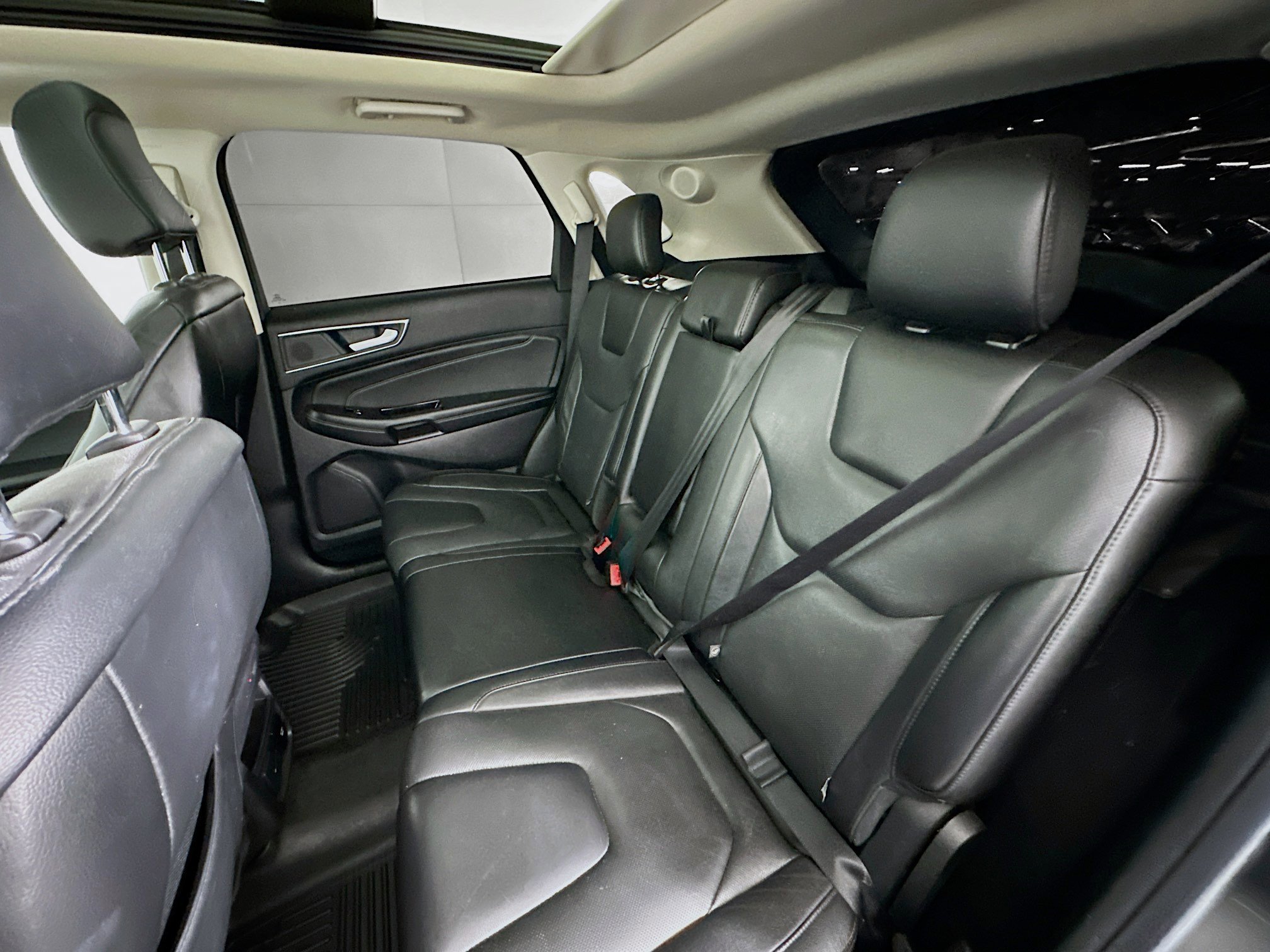 Used 2020 Ford Edge Titanium w/ Equipment Group 301A image 27