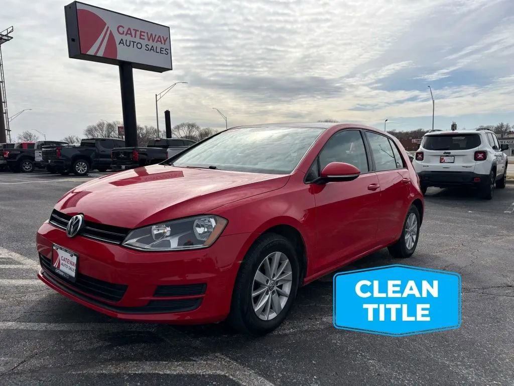 Used 2015 Volkswagen Golf S image 1