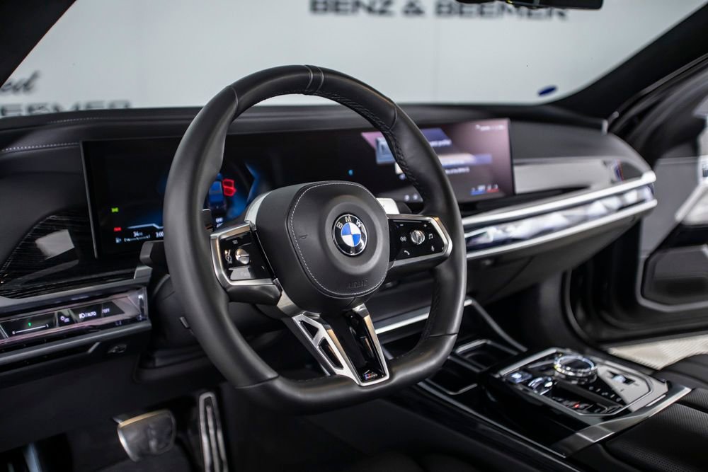 Used 2023 BMW 740i RWD image 21