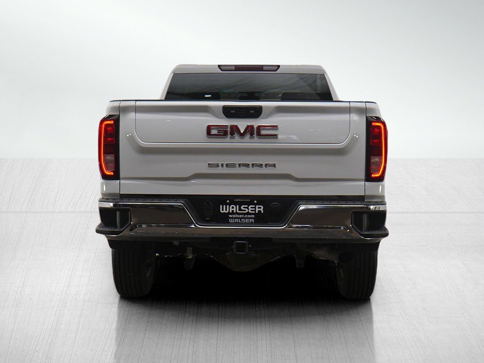 Used 2023 GMC Sierra 2500 SLE w/ SLE Convenience Package image 4