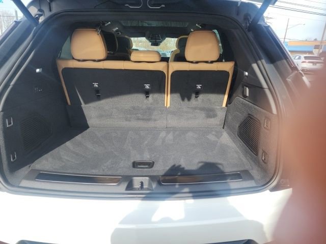 Used 2025 Cadillac Escalade IQ Sport 2 w/ LPO, ONYX Package image 14