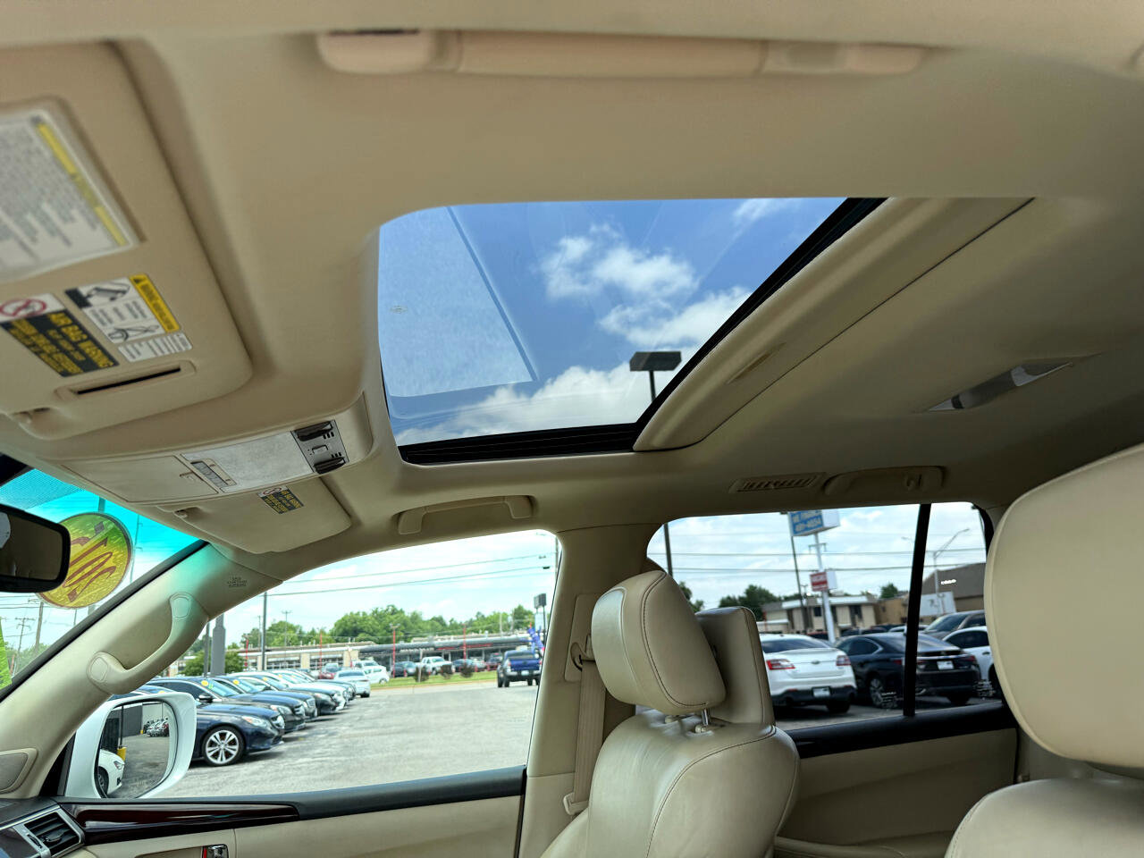 Used 2015 Lexus LX 570 4WD image 32