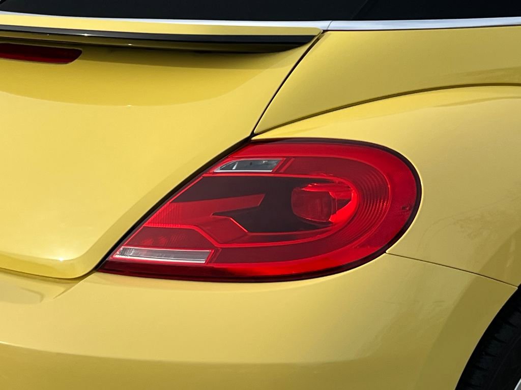 Used 2014 Volkswagen Beetle TDI image 6