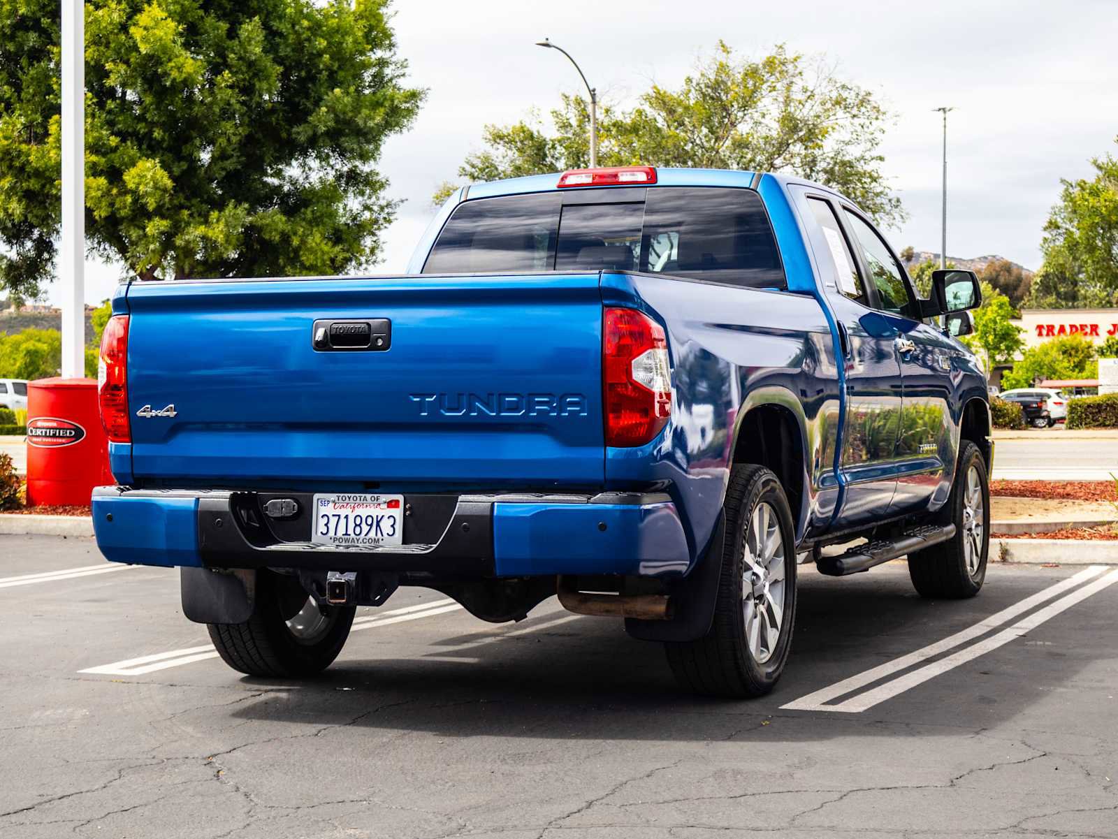 Used 2016 Toyota Tundra Limited w/ Limited Premium Package AWD/4WD image 13