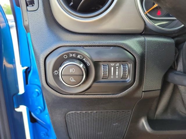 Used 2021 Jeep Gladiator Sport image 21