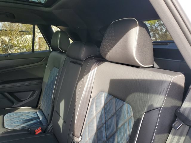 New 2026 Volkswagen Atlas Cross Sport SEL Premium R-Line AWD/4WD image 9
