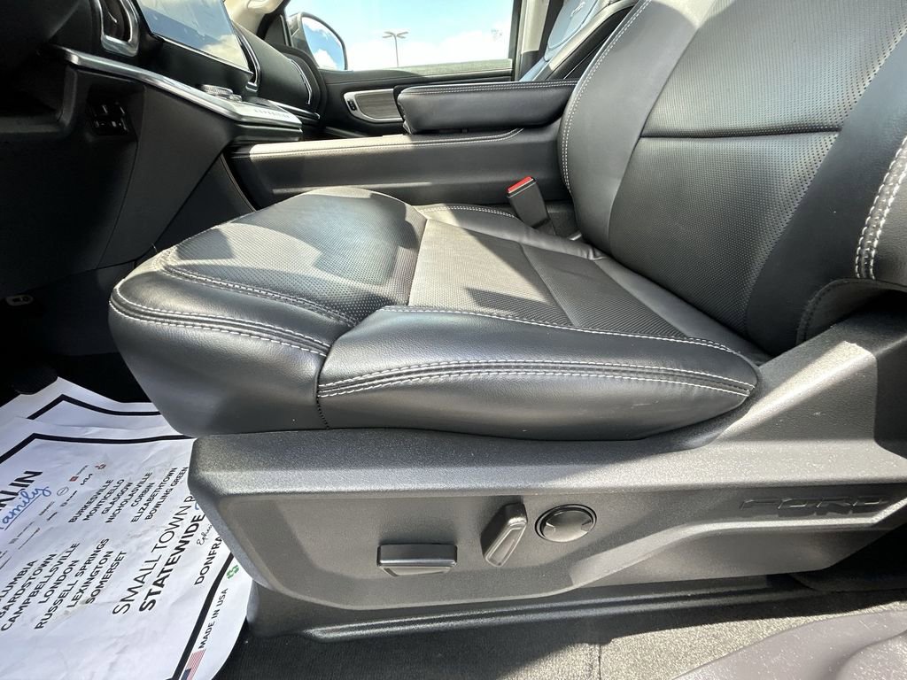 Used 2025 Ford Expedition Platinum AWD/4WD image 18