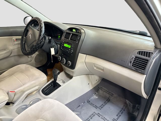 Used 2009 Kia Spectra LX FWD image 26