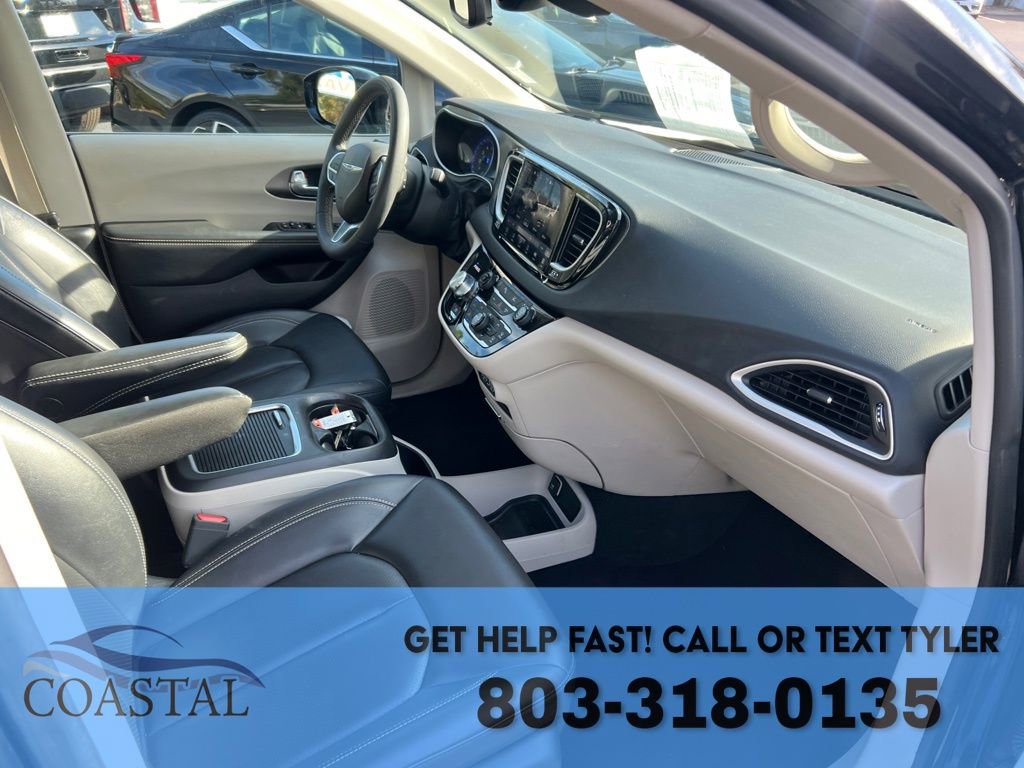 Used 2024 Chrysler Pacifica Touring-L FWD image 20