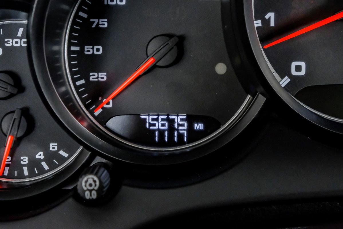 Used 2018 Porsche Cayenne Turbo image 18