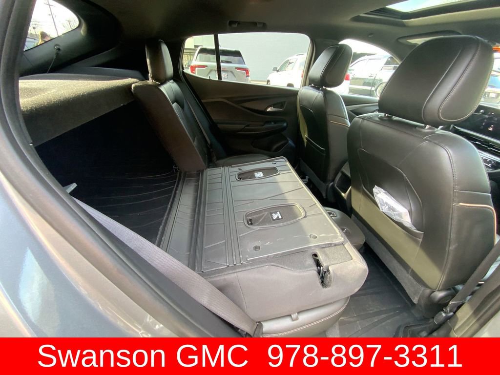Used 2025 Buick Envista Avenir image 32