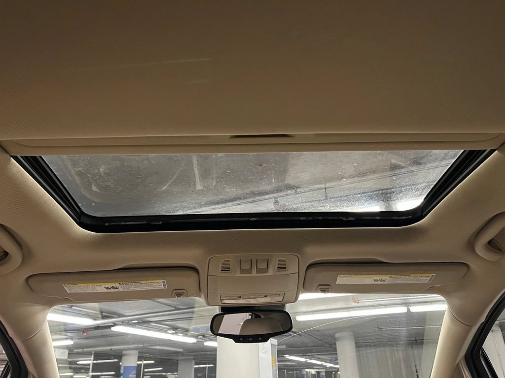Used 2013 Buick Verano Leather FWD image 9