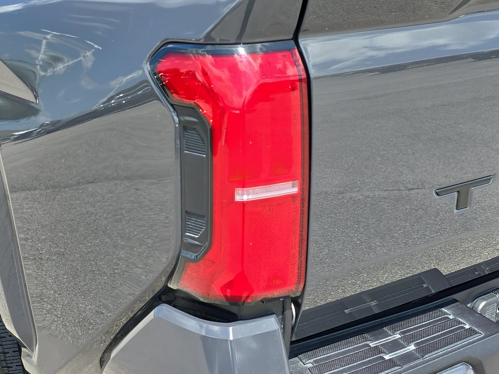 Used 2025 Toyota Tacoma SR5 RWD image 33