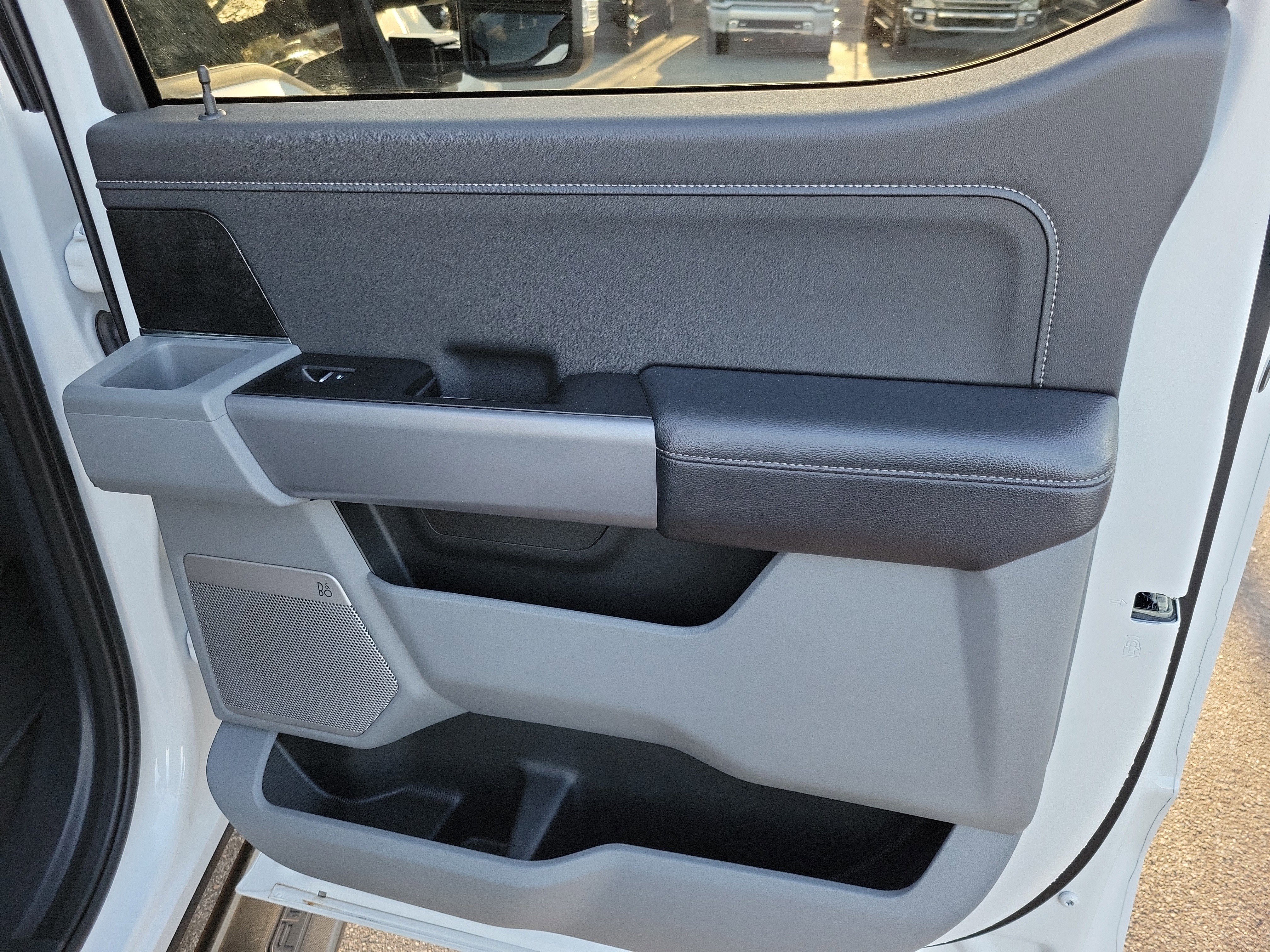 Used 2024 Ford F250 XLT w/ XLT Premium Package image 25