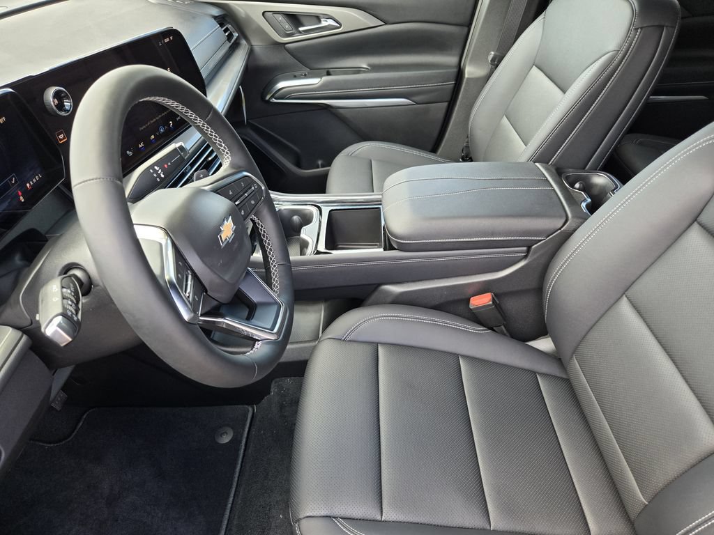 New 2026 Chevrolet Traverse LT w/ Sun and Wheel Package FWD image 15