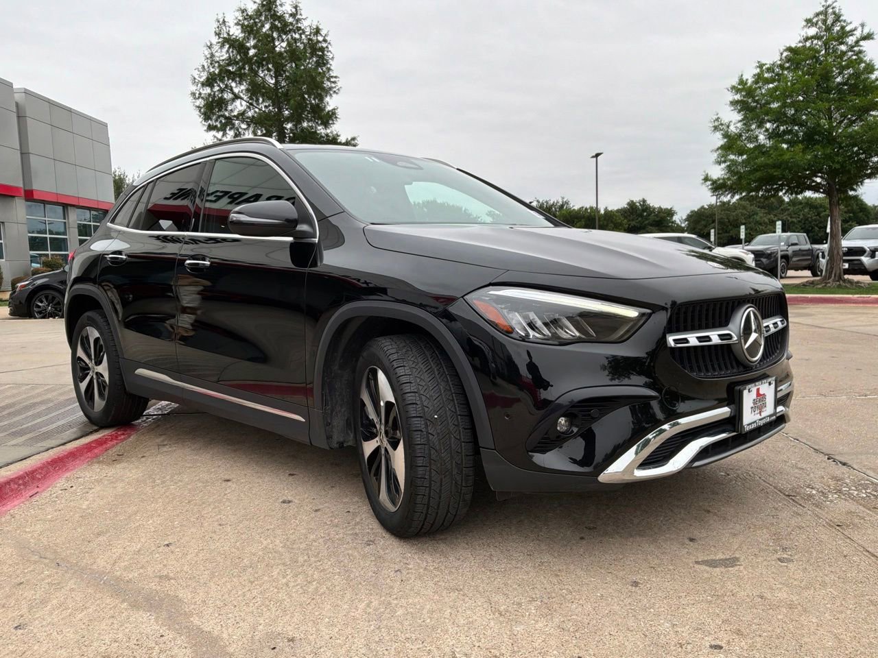Used 2025 Mercedes-Benz GLA 250 image 4