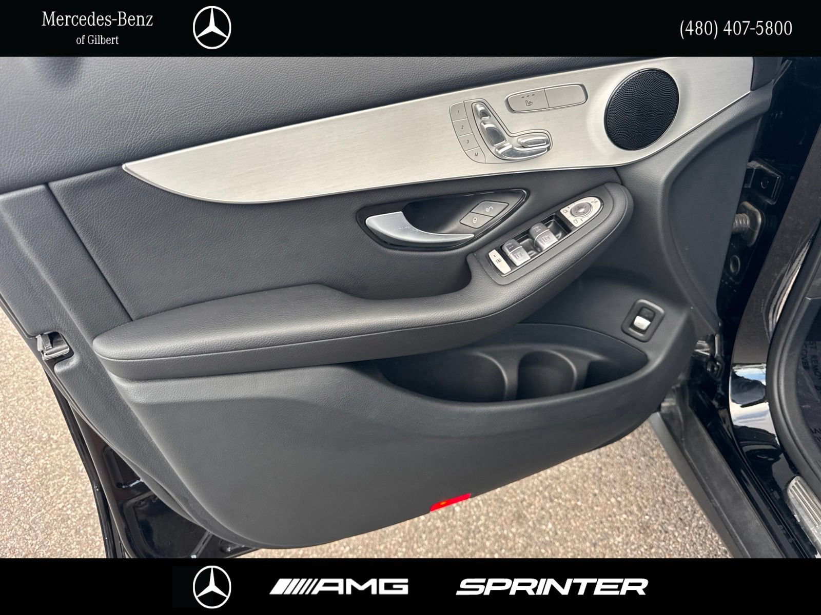 Used 2022 Mercedes-Benz GLC 300 w/ Premium Package Lite image 11