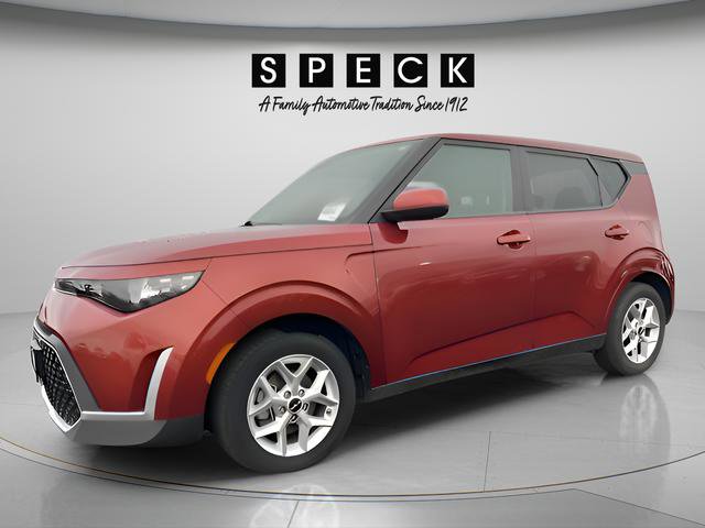 Used 2023 Kia Soul LX w/ Option Group 015 FWD image 1
