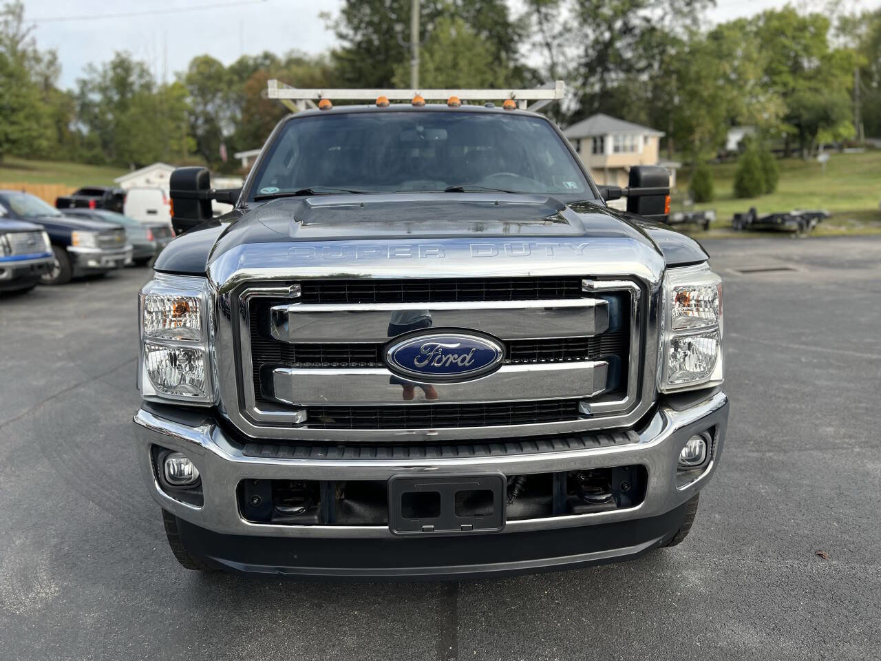 Used 2015 Ford F350 Lariat image 2