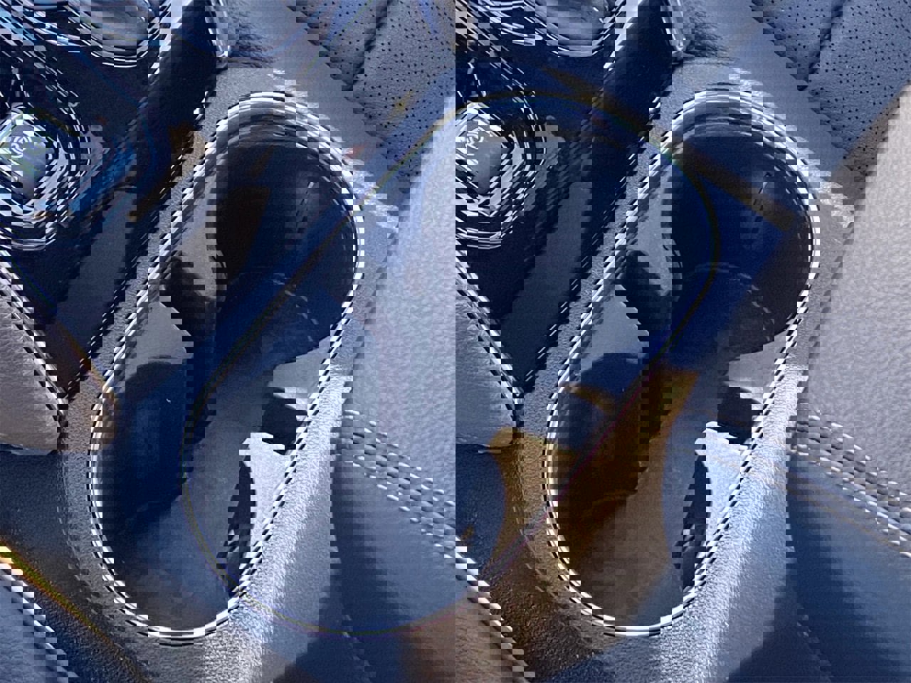 Used 2024 GMC Canyon Denali image 31