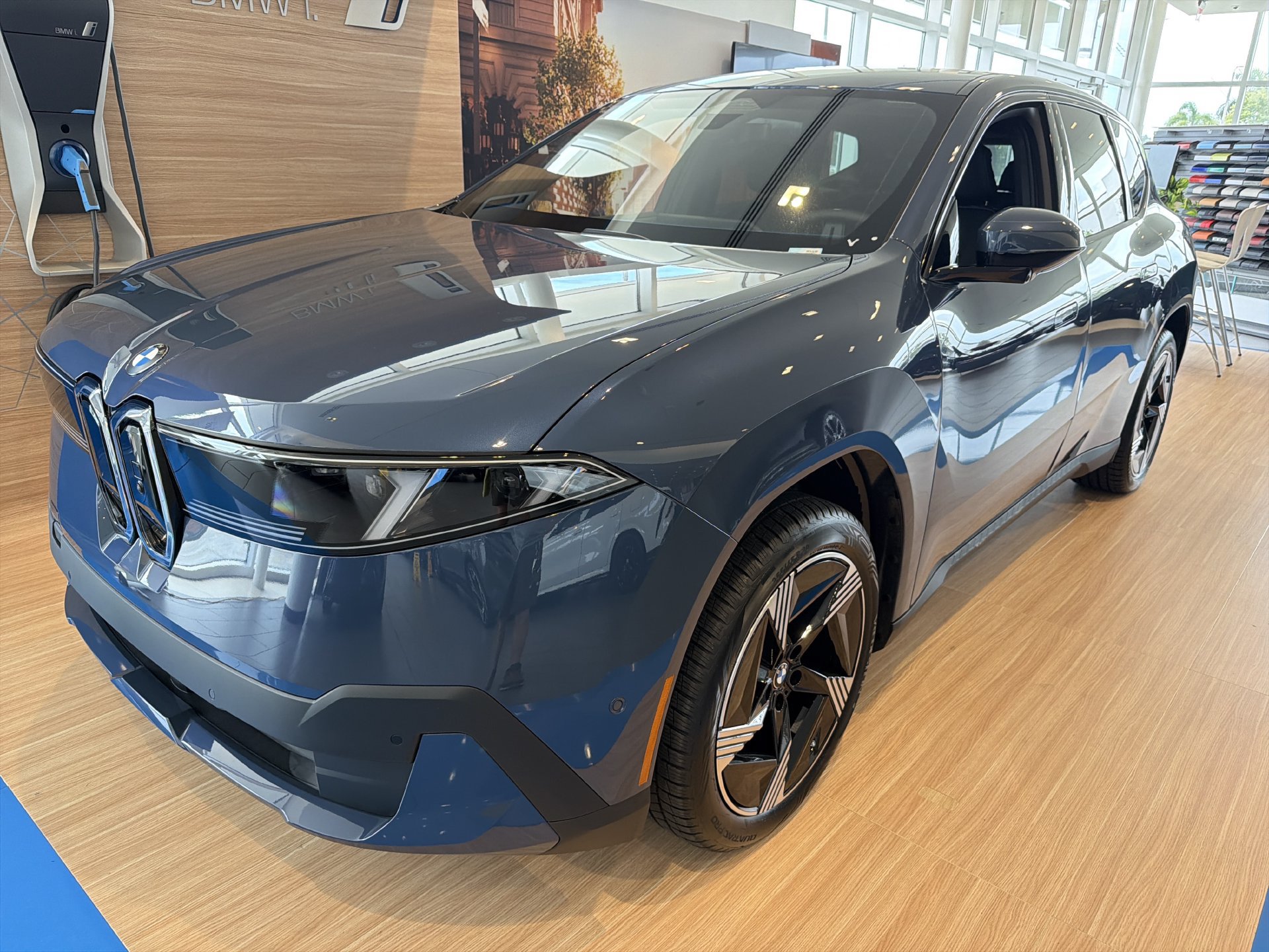 New 2027 BMW iX3 50 xDrive w/ Technology Package AWD/4WD image 3