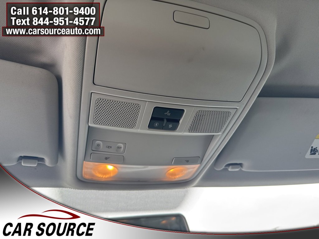 Used 2011 Volkswagen Tiguan S image 19