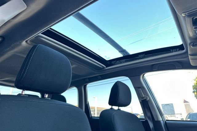 Used 2015 Subaru Forester 2.5i Premium w/ All-Weather Package AWD/4WD image 19