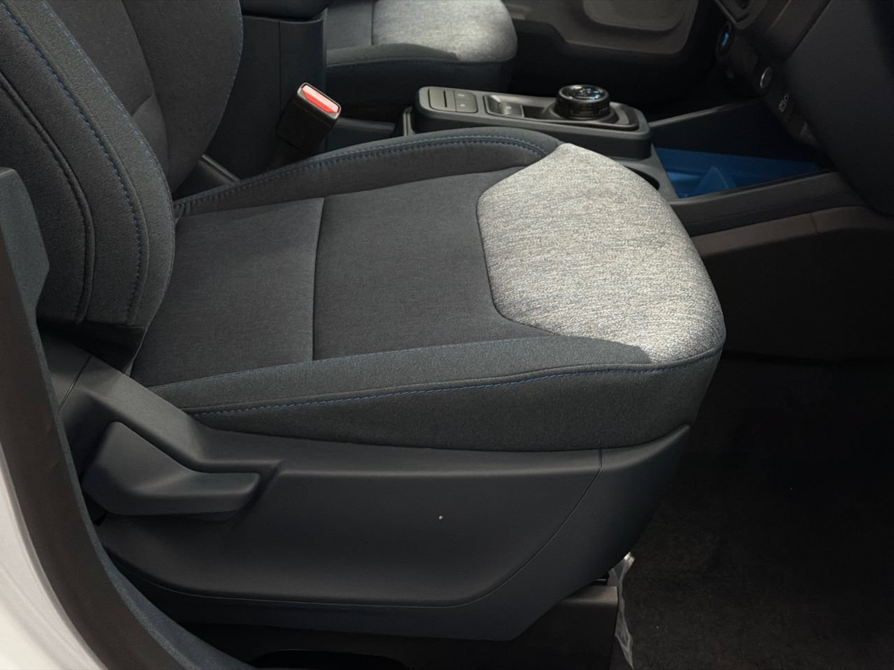 New 2026 Ford Maverick XLT w/ XLT Luxury Package FWD image 10