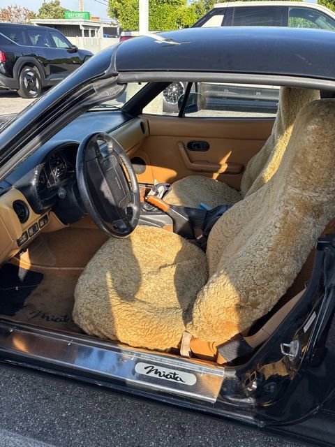Used 1992 MAZDA MX-5 Miata image 3