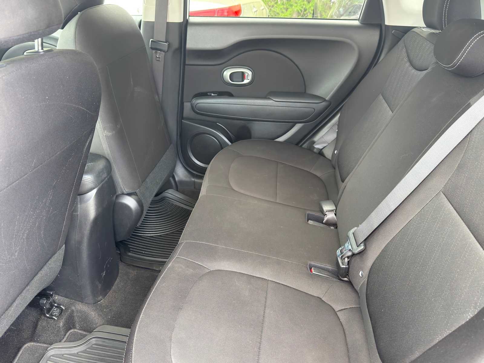 Used 2018 Kia Soul image 28