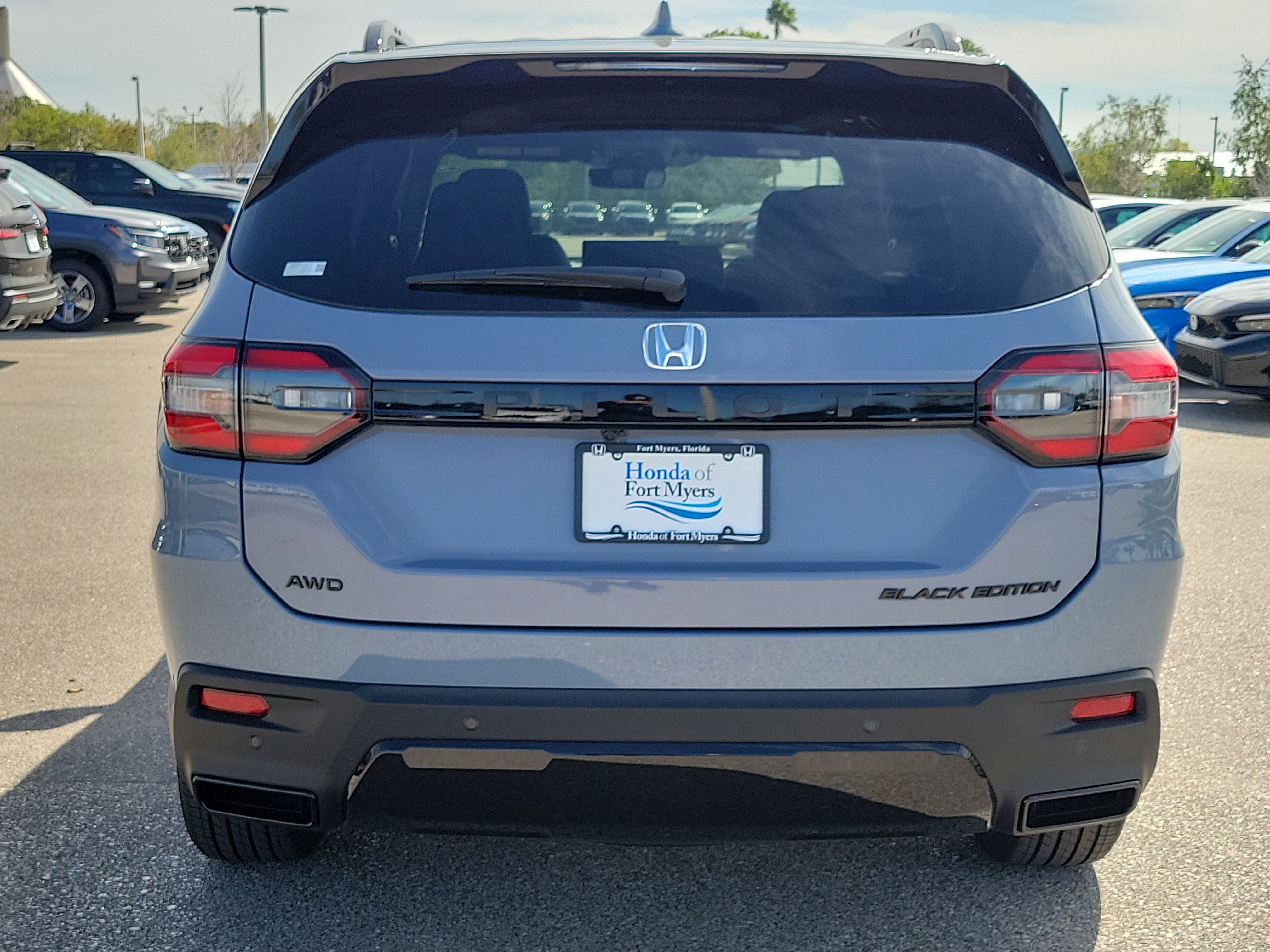 New 2026 Honda Pilot Black Edition image 6