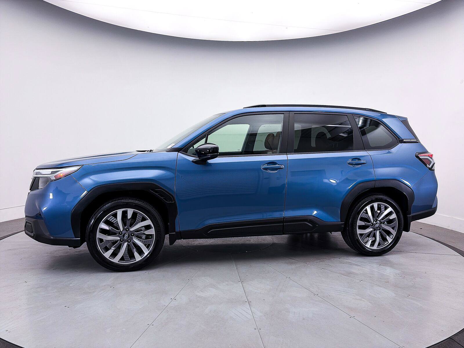 Used 2025 Subaru Forester Touring w/ Popular Package - Touring AWD/4WD image 27